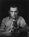 Robert Doisneau, Autoportrait au Rolleiflex, 1947